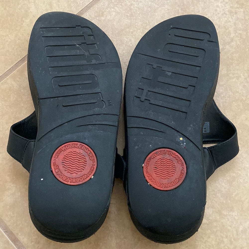 FitFlop Lulu Leather Cross Strap Slide Sandals